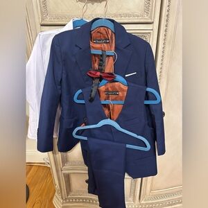 Boys 3 piece suit size 7